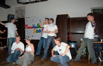 Spieleabend Boy Dance Group 2